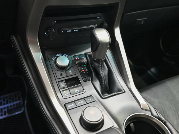 2015 Lexus NX 200t I, коричневый, 3095000 рублей - вид 16