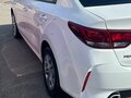 2020 Kia Rio IV Рестайлинг, белый, 1395000 рублей - вид 3