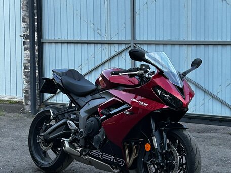 2024 Triumph Daytona 660, красный, 870000 рублей, вид 1