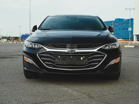 2023 Chevrolet Malibu IX Рестайлинг, чёрный, 1650333 рублей, вид 2
