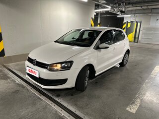 2014 Volkswagen Polo V, белый, 650000 рублей, вид 2