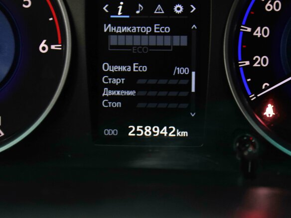 2017 Toyota Hilux VIII, чёрный, 2895950 рублей - вид 17