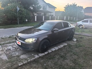 2011 Volkswagen Jetta VI, коричневый, 920000 рублей, вид 3