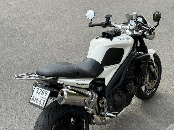 2008 Triumph Speed Triple, белый, 510000 рублей