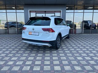 2020 Volkswagen Tiguan II, белый, 2720000 рублей, вид 5