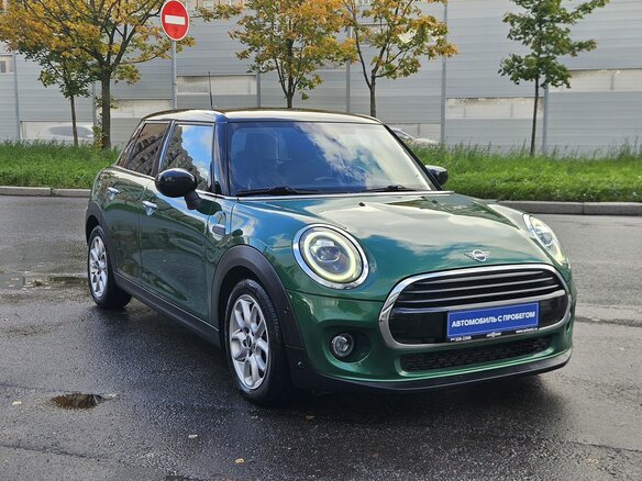 2019 Mini Hatch Cooper III (F55/F56) Рестайлинг, зелёный, 2050000 рублей - вид 6