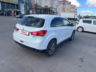 2013 Mitsubishi ASX I Рестайлинг, белый, 795000 рублей, вид 3