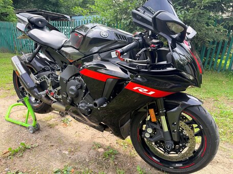 2024 Yamaha YZF-R1, чёрный, 2050000 рублей, вид 4