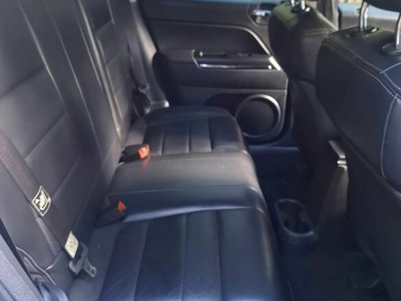 2011 Jeep Compass I Рестайлинг, серебристый, 990000 рублей - вид 18