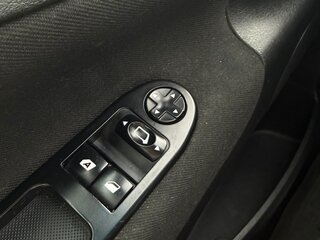 2010 Peugeot 207 I Рестайлинг, белый, 380000 рублей, вид 5