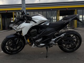 2012 Kawasaki Z 800, белый, 500000 рублей, вид 1