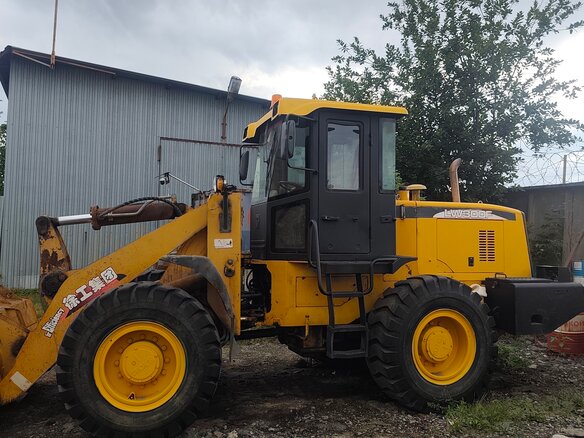 2011 XCMG LW300, жёлтый, 1950000 рублей