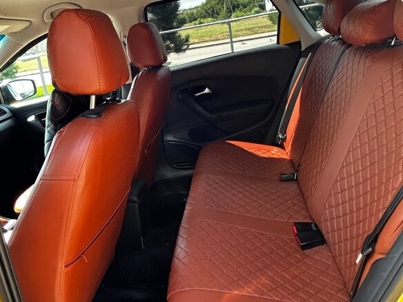 2017 Volkswagen Polo V Рестайлинг, жёлтый, 395000 рублей - вид 13