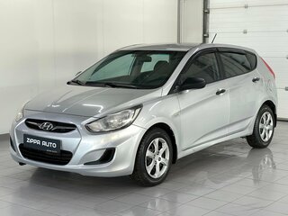 2013 Hyundai Solaris I, серебристый, 679000 рублей, вид 3
