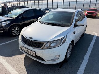 2012 Kia Rio 4-speed III, белый, 830000 рублей, вид 1