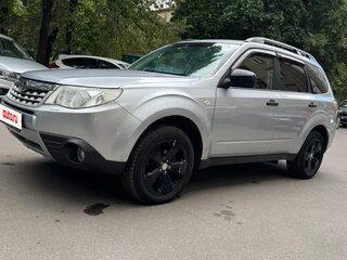 2011 Subaru Forester III Рестайлинг, серебристый, 1050000 рублей, вид 1