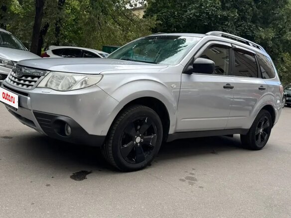2011 Subaru Forester III Рестайлинг, серебристый, 1050000 рублей