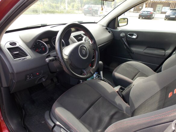 2007 Renault Megane II Рестайлинг, красный, 340000 рублей - вид 6