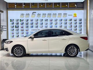 2022 Ford Escort VI Рестайлинг 2, белый, 880000 рублей, вид 4