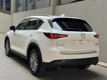2023 Mazda CX-5 II Рестайлинг, белый, 2480000 рублей, вид 5