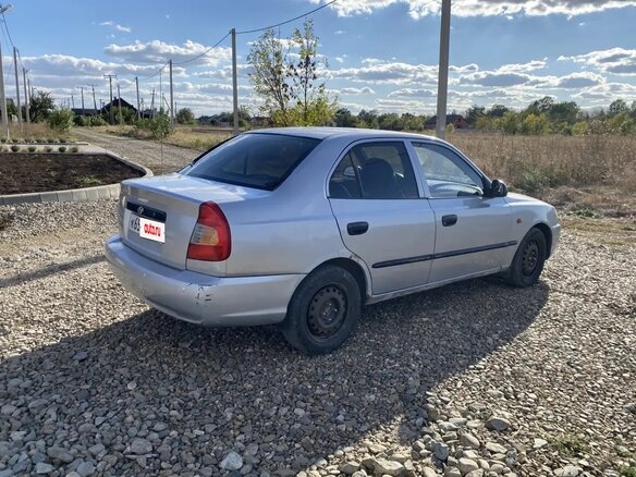 2006 Hyundai Accent ТагАЗ II, серебристый, 270000 рублей - вид 1