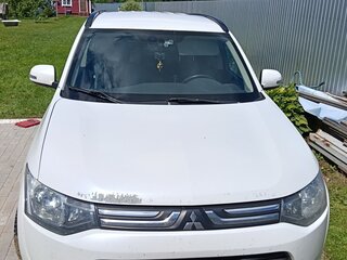 2012 Mitsubishi Outlander III, белый, 1154000 рублей, вид 1