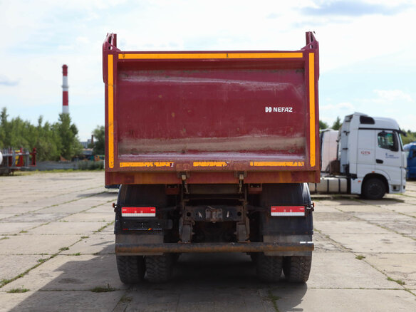 2021 КамАЗ 6580, красный - вид 5