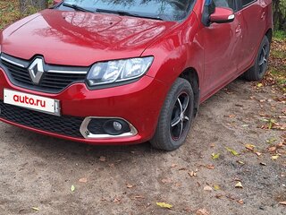 2015 Renault Sandero II, красный, 580000 рублей, вид 1