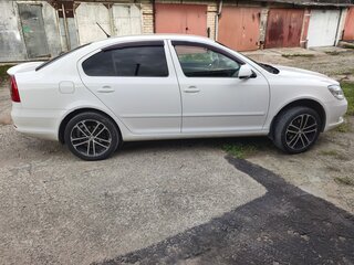 2011 Skoda Octavia DSG7 II (A5) Рестайлинг, белый, 790000 рублей, вид 2