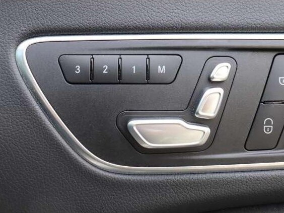 2016 Mercedes-Benz CLA 180 I (C117, X117) Рестайлинг, белый, 1520000 рублей - вид 12