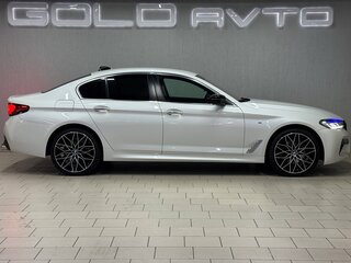 2018 BMW 5 серии 520i VII (G30/G31/G38), белый, 2700000 рублей, вид 4
