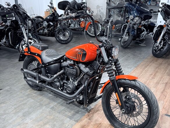 2021 Harley-Davidson Street Bob, оранжевый, 1699000 рублей - вид 32