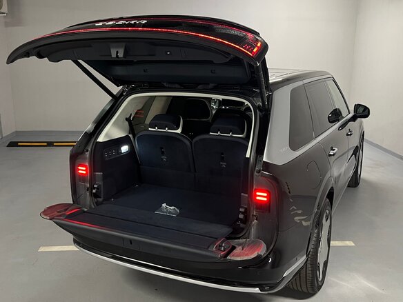 2026 Zeekr 9X 70 kWh, чёрный, 13387000 рублей - вид 11
