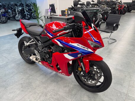 2025 Honda CBR 650R, чёрный, 1130000 рублей, вид 5