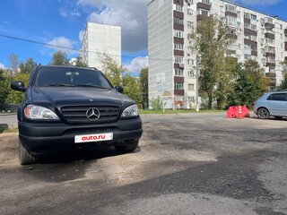 2000 Mercedes-Benz M-Класс AMG 55 AMG I (W163), чёрный, 700000 рублей, вид 1
