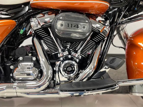 2023 Harley-Davidson Electra Glide, оранжевый, 3790000 рублей - вид 12