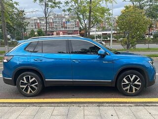 2023 Volkswagen Tayron I Рестайлинг, голубой, 2582000 рублей, вид 4