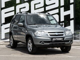 2016 Chevrolet Niva I Рестайлинг, серебристый, 840000 рублей, вид 1