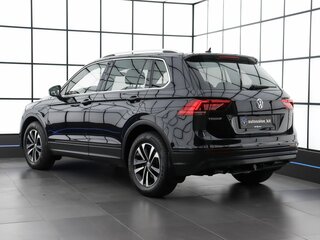 2019 Volkswagen Tiguan II, чёрный, 2399000 рублей, вид 4