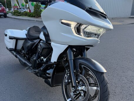 2023 Harley-Davidson Road Glide, белый, 2790000 рублей, вид 1