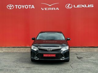2016 Toyota Camry VII (XV50) Рестайлинг, чёрный, 2000000 рублей, вид 4