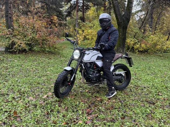 2025 Fuego Scrambler 250, серебристый, 180000 рублей - вид 7