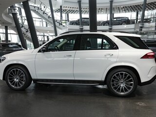 2026 Mercedes-Benz GLE 450 II (V167) Рестайлинг, белый, 14900000 рублей, вид 3