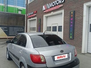 2005 Kia Rio II, серебристый, 430000 рублей, вид 4