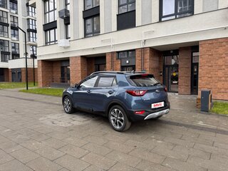 2019 Kia Stonic I, синий, 1680000 рублей, вид 3