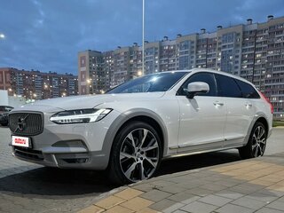 2018 Volvo V90 Cross Country I, белый, 3650000 рублей, вид 2