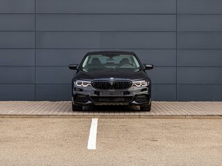 2018 BMW 5 серии 520d VII (G30/G31/G38), чёрный, 3355000 рублей, вид 2