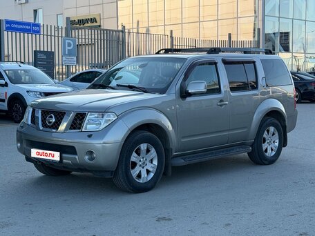 Nissan Pathfinder III