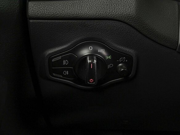 2010 Audi Q5 I (8R), красный - вид 19