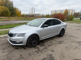 2018 Skoda Octavia III (A7) Рестайлинг, серебристый, 1900000 рублей, вид 1